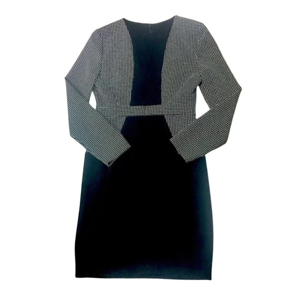 Diane Von Furstenburg Printed Stretch Crepe Dress - Picture 7 of 7